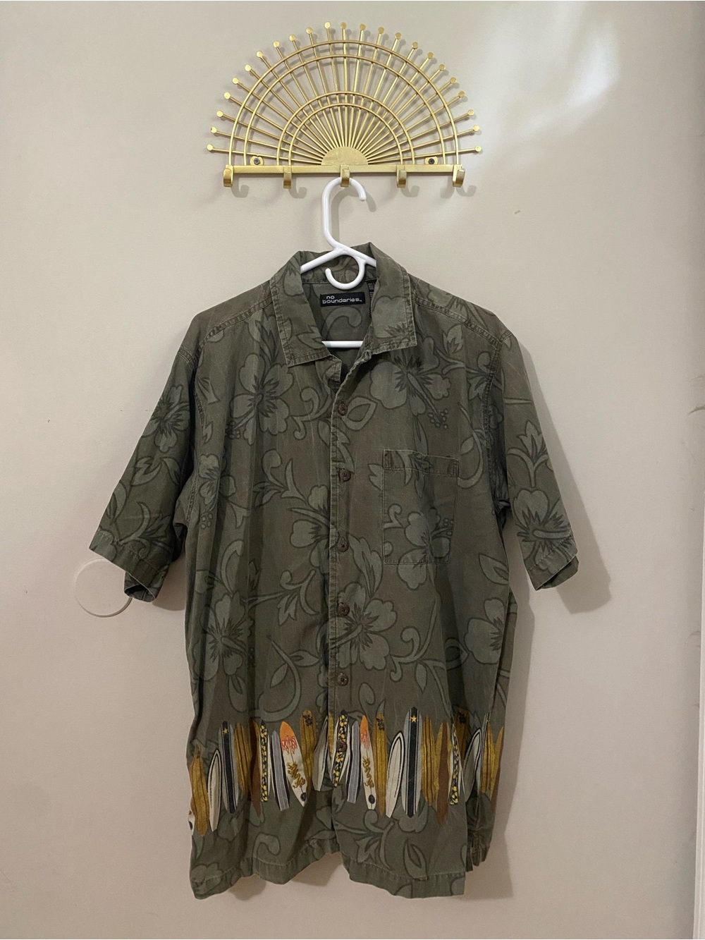No Boundaries Olive Floral Short-Sleeve Button-Down with Surfboard Trim